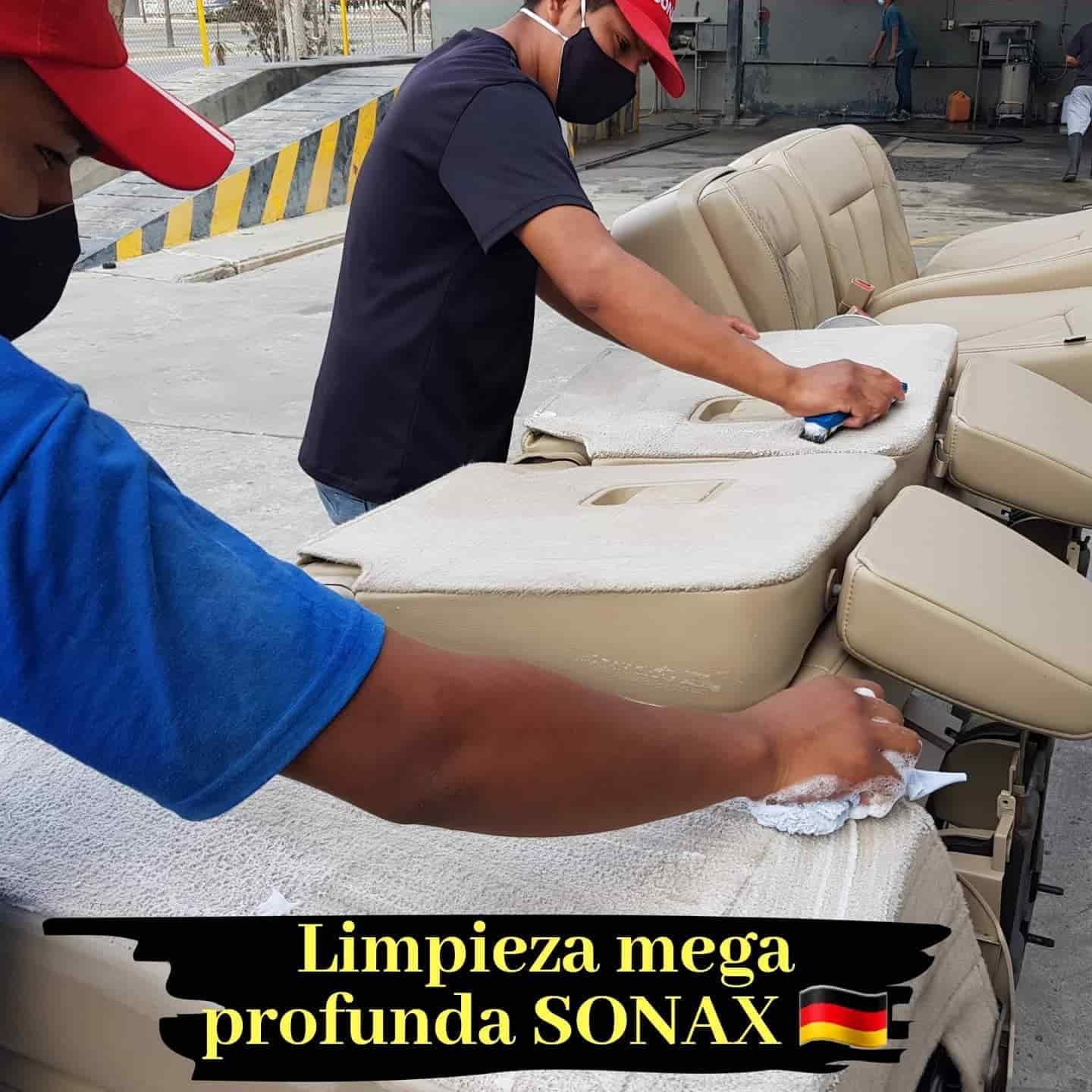Car detailing limpieza de tapiceria de auto con sonax en ecuador